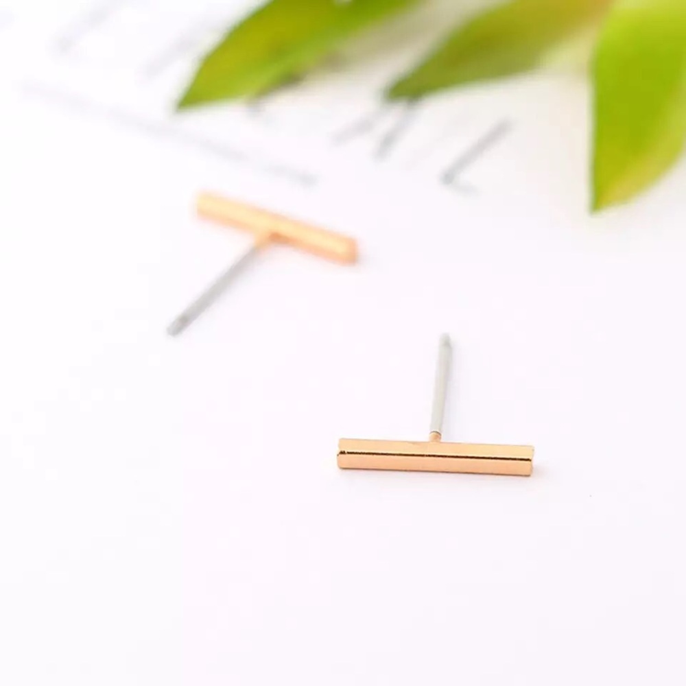 Pure Bar Stud Earrings